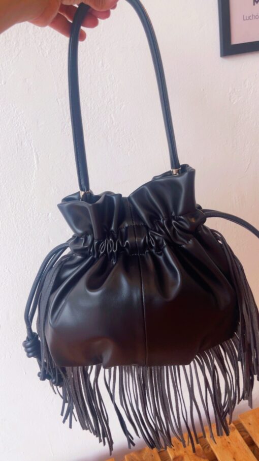 Bolso Flecos negro